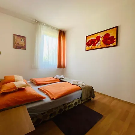 Gabi Lux Apartman *
